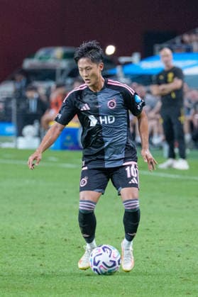 2026 2026 Coupang Play Series football match ( Team K League vs Manchester City FC - 2026 08 05 ) SEOUL, SOUTH KOREA, AUGUST 05: Lee Seung Woo of Team K League dribbles the ball during the 2026 Coupang Play Series football match between Team K League and Manchester City FC at the Seoul World Cup Stadium in Seoul, South Korea, on August 05, 2026. Seoul Seoul World Cup Stadium South Korea 8284_287589 Copyright: xStevexChoxKyewoong PentaxPressx