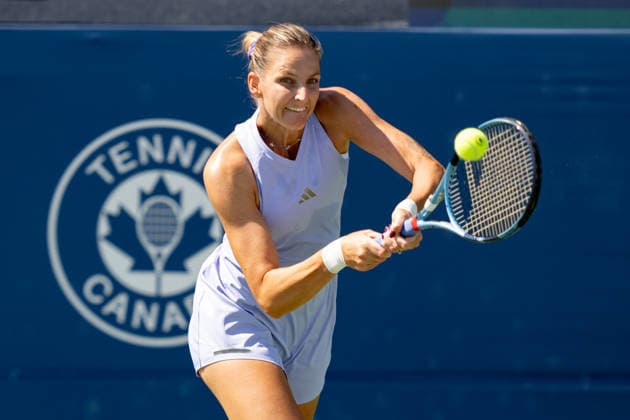 TORONTO, ON - AUGUST 05: Karolina Pliskova of Czech Republic returns a shot during her match at the WTA, Tennis Damen National Bank Open tournament on August 5, 2026 at Sobeys Stadium in Toronto, ON, Canada (Photo by Julian Avram Icon Sportswire) TENNIS: AUG 05 National Bank Open EDITORIAL USE ONLY Icon2608050055