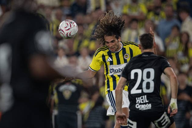 Fenerbahce v Sturm Graz - UEFA Champions League ISTANBUL, TURKIYE - AUGUST 5: Matteo Guendouzi (6) of Fenerbahce in action during the UEFA Champions League third qualifying round first leg match between Fenerbahce and Sturm Graz at Chobani Stadium in Istanbul, Turkiye, on August 5, 2026. Celal Gunes Anadolu Istanbul Turkey. Editorial use only. Please get in touch for any other usage.  Copyright: x2026xAnadoluxCelalxGunesx