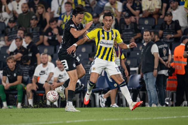 Fenerbahce v Sturm Graz - UEFA Champions League ISTANBUL, TURKIYE - AUGUST 5: Irfan Can Kahveci (17) of Fenerbahce in action during the UEFA Champions League third qualifying round first leg match between Fenerbahce and Sturm Graz at Chobani Stadium in Istanbul, Turkiye, on August 5, 2026. Celal Gunes Anadolu Istanbul Turkey. Editorial use only. Please get in touch for any other usage.  Copyright: x2026xAnadoluxCelalxGunesx