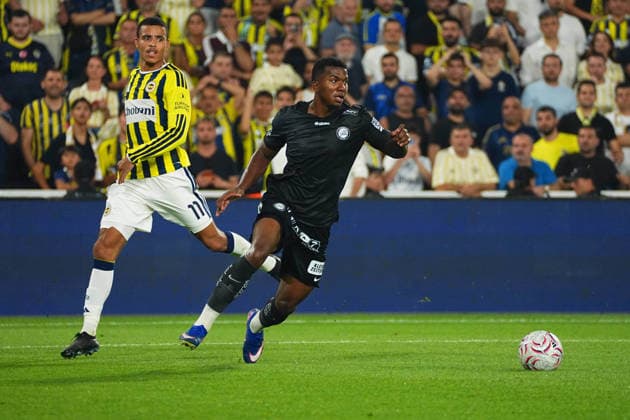 ISTANBUL, TURKEY - AUGUST 5: Mason Greenwood of Fenerbahce SK and Jeyland Mitchell of Sturm Graz during the UEFA Champions League 2026 27 third qualifying round first leg match between Fenerbahce SK and Sturm Graz at Fenerbahce Sükrü Saracoglu Spor Kompleksi on August 5, 2026 in Istanbul, Turkey. Istanbul Turkey Copyright: xSeskimphotox FBahce-SturmGraz-050826 (137)