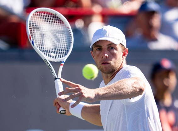 August 5, 2026, Montreal, Pq, Canada: Tallon Griekspoor of Netherlands returns the ball from Alexander Zverev of GermanyÃ‚ on day four of the National Bank Open tennis tournament in Montreal on Wednesday, August 5, 2026. Canada News - August 5, 2026  - ZUMAc35_ 20260805_zaf_c35_123 Copyright: xChristopherxKatsarovx