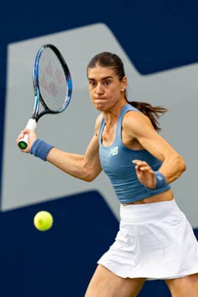TORONTO, ON - AUGUST 05: Sorana Cirstea of Romania returns a shot during her match at the WTA, Tennis Damen National Bank Open tournament on August 5, 2026 at Sobeys Stadium in Toronto, ON, Canada (Photo by Julian Avram Icon Sportswire) TENNIS: AUG 05 National Bank Open EDITORIAL USE ONLY Icon2608050333