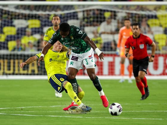 Leagues Cup 2026: Leon Vs Nashville SC AUG 05 August 5, 2026: Club Leon defender Juan Guevara (3) fouls Nashville SC midfielder Charles Brunet (12) during a Leagues Cup match between Leon and Nashville SC at Geodis Park in Nashville, TN. Stephen Furst CSM (Credit Image: Â Stephen Furst Cal Media) Nashville Tn United States of America EDITORIAL USE ONLY Copyright: xx ZUMA-20260805_zma_c04_001.jpg StephenxFurstx csmphotothree508918