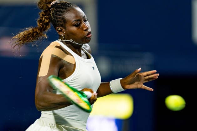 TORONTO, ON - AUGUST 05: Alycia Parks of the United States returns a shot during her match at the WTA, Tennis Damen National Bank Open tournament on August 5, 2026 at Sobeys Stadium in Toronto, ON, Canada (Photo by Julian Avram Icon Sportswire) TENNIS: AUG 05 National Bank Open EDITORIAL USE ONLY Icon2608050366