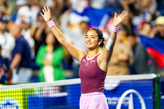 TORONTO, ON - AUGUST 05: Alexandra Eala of Philippines celebrates after winning her match at the WTA, Tennis Damen National Bank Open tournament on August 5, 2026 at Sobeys Stadium in Toronto, ON, Canada (Photo by Julian Avram Icon Sportswire) TENNIS: AUG 05 National Bank Open EDITORIAL USE ONLY Icon2608050439