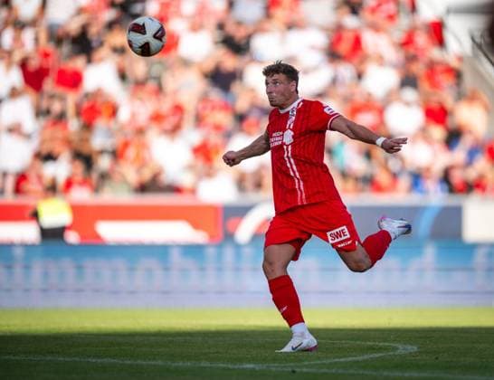 FUSSBALL REGIONALLIGA NORDOST - SAISON 2026-2027 - 3. SPIELTAG FC ROT WEISS ERFURT - SV TASMANIA BERLIN ** NUR FÜR REDAKTIONELLE ZWECKE ** EDITORIAL USE ONLY **<p>05 08 2026-Erfurt: Fussball Regionalliga Nordost 3. Spieltag Saison 2026-2027 Steigerwaldstadion FC Rot Weiss Erfurt - SV Tasmania Berlin im Foto: Robbie Felßberg 18 (Rot-Weiß Erfurt) ( Deutschland Thueringen Erfurt Copyright: SaschaxFromm *** SOCCER REGIONAL LEAGUE NORTHEAST 2026–2027 SEASON, MATCHDAY 3: FC ROT WEISS ERFURT VS. SV TASMANIA BERLIN ** FOR EDITORIAL PURPOSES ONLY ** EDITORIAL USE ONLY ** p 05 08 2026 Erfurt Soccer Regional League Northeast Matchday 3, 2026–2027 Season, Steigerwaldstadion: FC Rot-Weiss Erfurt vs. SV Tasmania Berlin. Photo by Robbie Felßberg. 18 Rot-Weiss Erfurt, Germany, Thuringia, Erfurt. Copyright SaschaxFromm Copyright: SaschaxFromm doc871cbhig1w58p8fbuay ,EDITORIAL USE ONLY