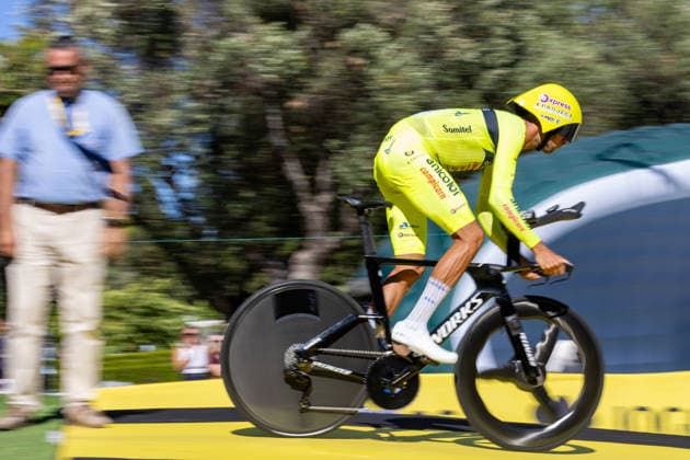 Volta A Portugal 2026 - Prologue Rafael Reis of Anicolor Campicarn starts from the start ramp during the Prologue of the Volta a Portugal 2026 in Lisbon, Portugal, on August 5, 2026. Lisbon Portugal  Copyright: xEduardoxAlmeidax originalFilename:almeida-voltaapo260805_np5BP.jpg