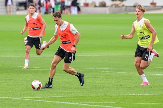 Kaars Martijn Ahlstrand Erik ( Pauli ) Deutschland , Hamburg , Trainingsgelände an der Kollaustrasse , Fussball , 2. Bundesliga , FC St Pauli *** Kaars, Martijn Ahlstrand, Erik Pauli, Germany, Hamburg, Training Facility on Kollaustrasse, Soccer, 2. Bundesliga, FC St. Pauli