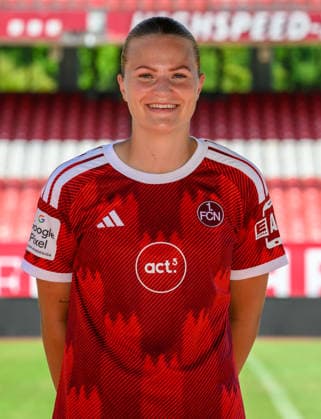 04.08.2026 - 1. FC Nürnberg FCN ( Club Clubfrauen ) - 1. Frauen Fussball Bundesliga BL - Saison 2026 2027 - Fototermin Porträttermin Vorstellung Präsentation Pressetermin - - xwoxzix - Einzelbild Einzelfoto Portrait Porträt Kopfbild - Amelie Thöle Thoele (12, 1. FC Nürnberg FCN ) *** August 4, 2026 1 FC Nürnberg FCN Club Women s Team Women s Soccer Bundesliga (BL) 2026–2027 Season Photo Shoot Portrait Session Introduction Presentation Press Event xwoxzix Single Image Individual Photo Portrait Headshot Amelie Thöle Thoele 12, 1 FC Nuremberg FCN