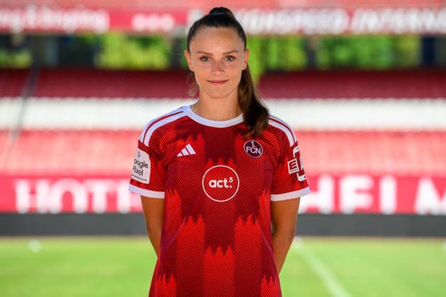 04.08.2026 - 1. FC Nürnberg FCN ( Club Clubfrauen ) - 1. Frauen Fussball Bundesliga BL - Saison 2026 2027 - Fototermin Porträttermin Vorstellung Präsentation Pressetermin - - xwoxzix - Einzelbild Einzelfoto Portrait Porträt Kopfbild - Sanja Homann (19, 1. FC Nürnberg FCN ) *** August 4, 2026 1 FC Nürnberg FCN Club Women s Team Women s Soccer Bundesliga (BL) 2026–2027 Season Photo Shoot Portrait Session Introduction Presentation Press Event xwoxzix Single Image Individual Photo Portrait Headshot Sanja Homann 19, 1 FC Nuremberg FCN