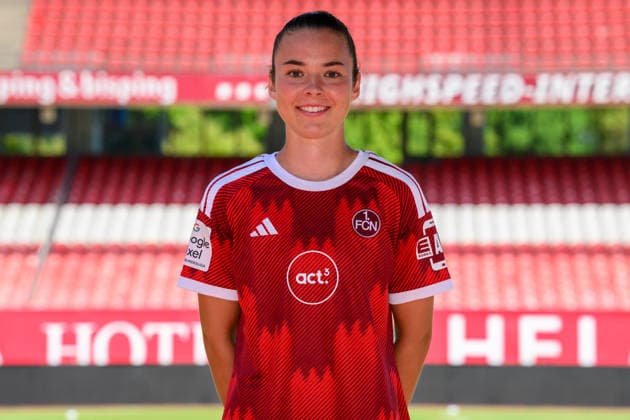 04.08.2026 - 1. FC Nürnberg FCN ( Club Clubfrauen ) - 1. Frauen Fussball Bundesliga BL - Saison 2026 2027 - Fototermin Porträttermin Vorstellung Präsentation Pressetermin - - xwoxzix - Einzelbild Einzelfoto Portrait Porträt Kopfbild - Julia Pollak (22, 1. FC Nürnberg FCN ) *** August 4, 2026 1 FC Nuremberg FCN Club Women s Team Women s Soccer Bundesliga (BL) 2026–2027 Season Photo Shoot Portrait Session Introduction Presentation Press Conference xwoxzix Single Image Individual Photo Portrait Headshot Julia Pollak, 22, 1 FC Nuremberg FCN