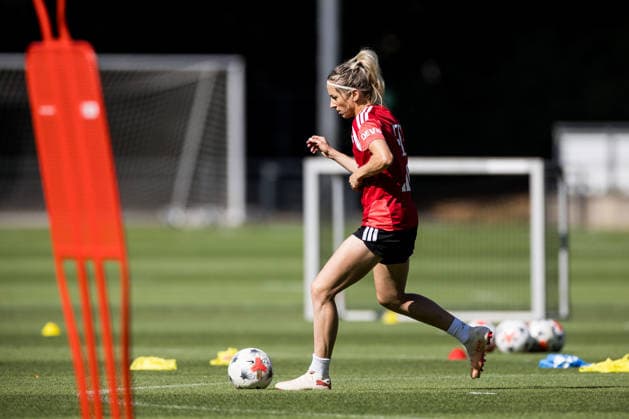 Training 1. FC Köln Frauen; 06.08.2026 KÖLN, DEUTSCHLAND - AUGUST 06: Kathrin Kathy Henrichs (1. FC Köln, 4) am Ball während einer Trainingseinheit der Frauen des 1. FC Köln auf Platz 7 des Geissbockheims am 06.08.2026 in Köln, Deutschland *** Training: 1. FC Köln Women, August 6, 2026, Cologne, GERMANY AUGUST 6 Kathrin Kathy Henrichs of 1 FC Köln, No. 4, on the ball during a training session for the 1 FC Köln women’s team on Field 7 at the Geissbockheim on August 6, 2026, in Cologne, Germany Copyright: xBEAUTIFULxSPORTS Wunderlx