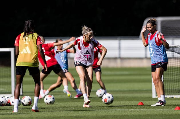 Training 1. FC Köln Frauen; 06.08.2026 KÖLN, DEUTSCHLAND - AUGUST 06: Kathrin Kathy Henrichs (1. FC Köln, 4) am Ball während einer Trainingseinheit der Frauen des 1. FC Köln auf Platz 7 des Geissbockheims am 06.08.2026 in Köln, Deutschland *** Training: 1. FC Köln Women, August 6, 2026, Cologne, GERMANY AUGUST 6 Kathrin Kathy Henrichs of 1 FC Köln, No. 4, on the ball during a training session for the 1 FC Köln women’s team on Field 7 at the Geissbockheim on August 6, 2026, in Cologne, Germany Copyright: xBEAUTIFULxSPORTS Wunderlx