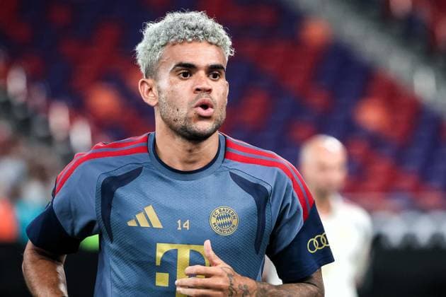 HKG, Luis Diaz (Bayern Muenchen 14), Training FC Bayern Muenchen in Kowloon, Hong Kong am 06. 08.2026, Saison 2026-27, Training FC Bayern Muenchen in Kowloon, Hong Kong am 06. 08.2026, Saison 2026-27 Hong Kong *** HKG, Luis Diaz, Bayern Munich 14, FC Bayern Munich training session in Kowloon, Hong Kong on August 6, 2026, 2026–27 season, FC Bayern Munich training session in Kowloon, Hong Kong on August 6, 2026, 2026–27 season, Hong Kong Copyright: xEibner-Pressefotox EP_JNL