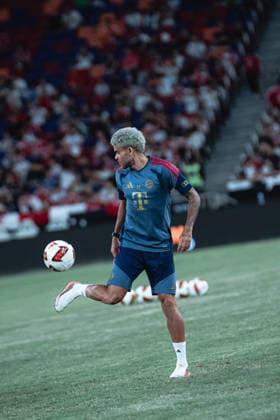 August 6, 2026, Hong Kong, China: Luis Diaz of FC Bayern Munich in action during Audi Football Summit 2026 FC Bayern Munich open training at Kai Tak Stadium in Hong Kong on August 6, 2026. Hong Kong China - ZUMAn333 20260806_znp_n333_033 Copyright: xKaxLokxNgx