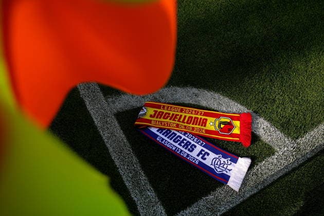 BIALYSTOK 06.08.2026 UEFA LIGA EUROPY 3. RUNDA ELIMINACYJNA SEZON 2026 2027 MECZ: JAGIELLONIA BIALYSTOK - RANGERS FC UEFA EUROPA LEAGUE 2026 27 THIRD QUALIFYING ROUND FIRST LEG MATCH BETWEEN JAGIELLONIA BIALYSTOK (POL) - RANGERS FC (SCO) NZ SZALIK SCARF JAGIELLONIA BIALYSTOK RANGERS FC DETAL SZCZEGOL DETAIL Fot. Maciej Gilewski 058sport.pl NEWSPIX.PL --- newspix.pl 