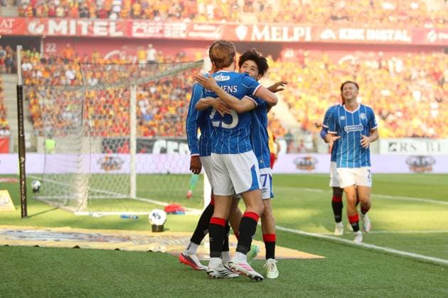 Tuur Rommens of Rangers celebrates his with his team mates after Guilherme Montoia of Jagiellonia Bialystok scores an own goal during the UEFA Europa League third qualifying round first leg match at Chorten Arena, Bialystok. Jagiellonia Bialystok v Rangers - UEFA Europa League 3rd Round Qualifying - Chorten Arena, Lanarkshire, Poland - 06 Aug 2026Bialystok Chorten Arena Lanarkshire Poland EDITORIAL USE ONLY  Copyright: xRangersxFC Shutterstockx 17051216ca
