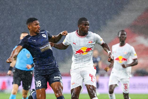 SOCCER - UEFA EL, RBS vs Pafos SALZBURG,AUSTRIA,06.AUG.26 - SOCCER - UEFA Europa League, qualification, Red Bull Salzburg vs Pafos FC. Image shows Lele (Pafos) and Kevin Boma (RBS).  GEPAxpictures xDavidxGeieregger