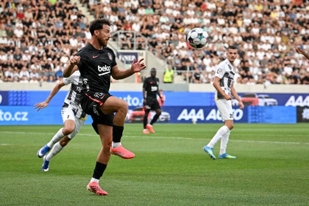 Hradec Kralove v Besiktas - UEFA Europa League HRADEC KRALOVE, CZECH REPUBLIC - AUGUST 6: Ilhan Fakili of Besiktas in action during the UEFA Europa League third qualifying round match between FC Hracek Kralove and Besiktas JK at FINEP Arena in Hradec Kralove, Czech Republic on August 6, 2026. Lukas Kabon Anadolu Hradec Kralove Czech Republic. Editorial use only. Please get in touch for any other usage.  Copyright: x2026xAnadoluxLukasxKabonx