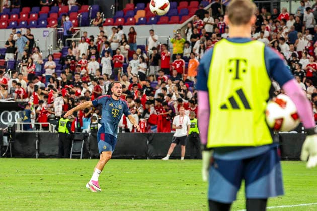 August 6, 2026, Hong Kong, Kaohsiung City, China: RaphaoÂ«l Guerreiro of FC Bayern Munich takes part in a shooting drill during the team s pre-match warm-up ahead of the Audi Football Summit 2026 match against Aston Villa at Kai Tak Stadium in Hong Kong, China. Hong Kong China - ZUMAh201 20260806_zsp_h201_010 Copyright: xYichinxHoux