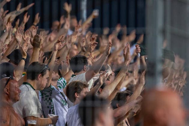 Sport Bilder des Tages 260806 Fans of Hammarby in the stands during the UEFA Conference League between Rakow and Hammarby on August 6, 2026 in Czestochowa. Photo: Rafal Baranski BILDBYRAN COP 363 ZX0032 fotboll football soccer fotball uefa conference league conference league rakow hammarby bbeng publik *** August 6, 2026: Hammarby fans in the stands during the UEFA Conference League match between Rakow and Hammarby on August 6, 2026 in Czestochowa. Photo by Rafal Baranski. BILDBYRAN COP 363 ZX0032 soccer football fotball UEFA Conference League Conference League Raków Hammarby BBENG audience  Copyright: RAFALxBARANSKI BB260806BB399