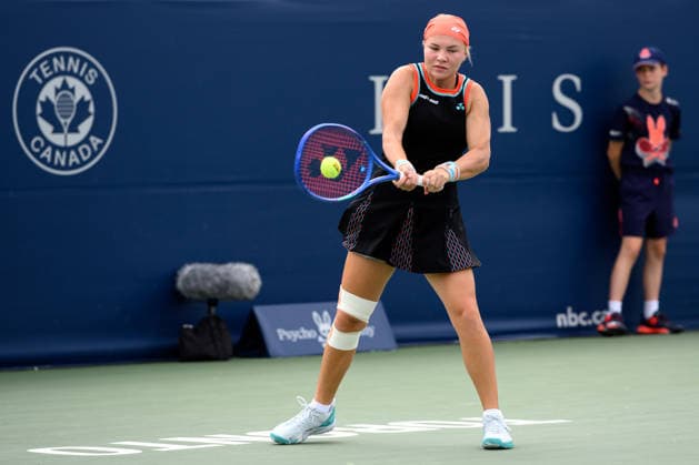 August 6, 2026, Toronto, Ontario, Canada: DIANA SHNAIDER returns the ball during her third-round match against Anna Kalinskaya at the National Bank Open, part of the Hologic WTA, Tennis Damen Tour, at Sobeys Stadium. Toronto Canada - ZUMAr228 20260806_znp_r228_021 Copyright: xVasiliyxRyabykhx