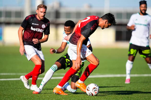 August 6, 2026, Gibraltar, Gibraltar, England: Mihlali Mayambela of AC Omonia Nicosia and Facundo Alvarez of Lincoln Red Imps FC in action during the third qualifying round UEFA Europa League Leg One football match played between Lincoln Red Imps FC and AC Omonia Nicosia at Europa Point stadium on August 6, 2026, in Gibraltar, England Gibraltar England - ZUMAa181 20260806_zaa_a181_051 Copyright: xJoaquinxCorcherox