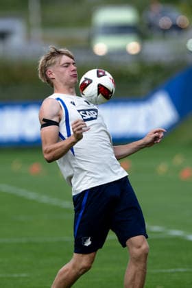 Nathan De Cat, (TSG Hoffenheim, 17) kann es schon ganz gut, TSG Hoffenheim, Fussball, Trainingslager, Saison Vorbereitung, Saison 2026 2027, GER, 06.08.2026, Eibner-Pressefoto Andreas Ulmer TSG Hoffenheim, Fussball, Trainingslager, Saison Vorbereitung, Saison 2026 2027, GER, 06.08.2026, *** Nathan De Cat, TSG Hoffenheim, 17, is already quite good, TSG Hoffenheim, soccer, training camp, preseason, 2026–2027 season, GER, August 6, 2026, Eibner Press Photo by Andreas Ulmer, TSG Hoffenheim, soccer, training camp, preseason, 2026–2027 season, GER, August 6, 2026, Copyright: xEibner-Pressefoto AndreasxUlmerx EP_AUR