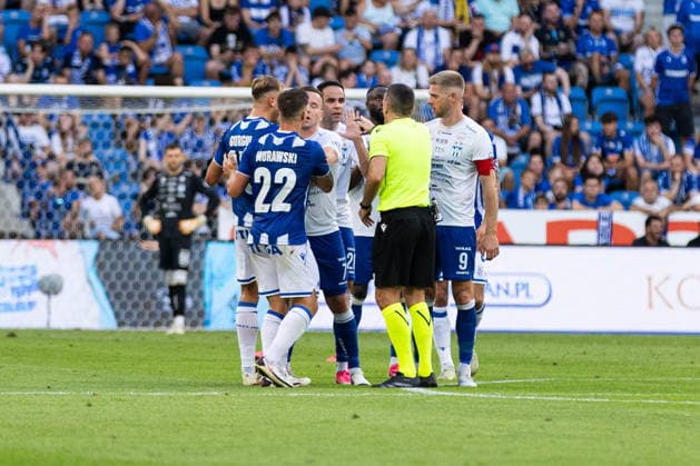 Poznan 06.08.2026. Football UEFA Europa League match between Lech Poznan and Klaksvik in Poznan, Poland --- Mecz pilka nozna UEFA Europa League pomiedzy Lechem Poznan a Klaksvik w Poznaniu Persons Shown : Radoslaw Murawski. Pall Klettskaro, Oussama Ali, Michal Gurgul Fot. Tomasz Kluczynski Arena Akcji NEWSPIX.PL --- newspix.pl 