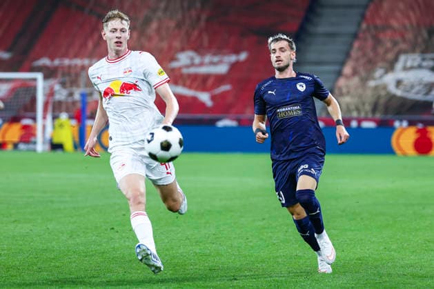 SOCCER - UEFA EL, RBS vs Pafos SALZBURG,AUSTRIA,06.AUG.26 - SOCCER - UEFA Europa League, qualification, Red Bull Salzburg vs Pafos FC. Image shows Valentin Zabransky (RBS) and Vlad Dragomir (Pafos).  GEPAxpictures xDavidxGeieregger