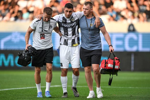 Injured Jakub Kucera of Hradec Kralove during the Football European League 3rd qualifying round, 1st leg match FC Hradec Kralove vs Besiktas Istanbul on August 6, 2026, in Hradec Kralove, Czech Republic. (CTKxPhoto DavidxTanecek) CTKPhotoP2026080607434  CTKPhotoP2026080607434