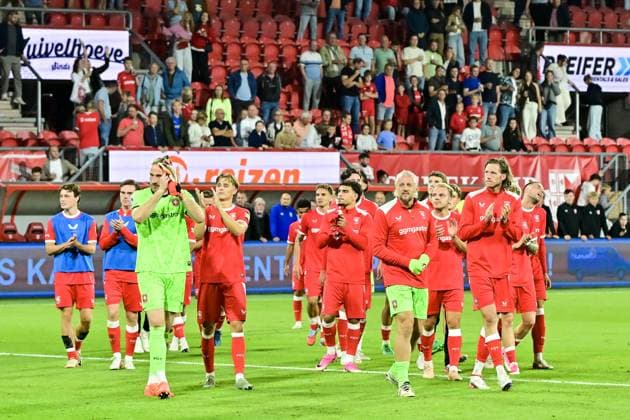 ENSCHEDE , 06Ã08-2026 , Stadium Grolsch Veste , season 2026 2027 , UEFA Europa League play-off football , match between FC Twente and FC DAC 1904 , picture shows FC Twente players celebrations after winning the match with 6-0 Twente - DAC 1904  x205491416x Copyright: