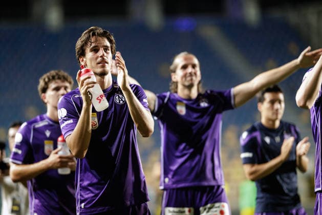 SOCCER - UEFA ECL, Beitar vs A.Wien PLOIESTI,ROMANIA,06.AUG.26 - SOCCER - UEFA Conference League, qualification, Beitar Jerusalem vs FK Austria Wien. Image shows the rejoicing of Moritz Wels, Jonas Feddersen and Johannes Handl (A.Wien).  GEPAxpictures xArminxRauthner