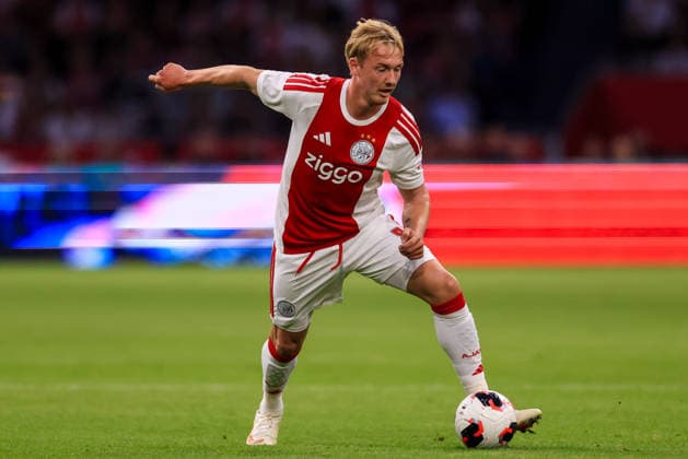 AMSTERDAM, NETHERLANDS - AUGUST 6: Julian Brandt of AFC Ajax controls the ball during the UEFA Conference League 2026 27 third qualifying round first leg match between AFC Ajax and Shelbourne FC at the Johan Cruijff Arena on August 6, 2026 in Amsterdam, Netherlands.  Copyright: xRenexNijhuis MBxMediax