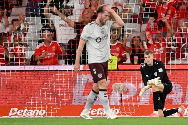 Beau Reus of Heart of Midlothian appears dejected after Benfica score a fifth goal Benfica v Hearts, UEFA Europa League, 3rd Qualifying Round, Football, Estadio da Luz, Lisbon, Portugal - 06 Aug 2026Lisbon Estadio da Luz Scotland Portugal  Copyright: xZedxJameson Shutterstockx 17050166cv