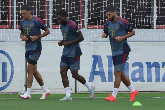 06.08.2026, FC Bayern Muenchen Training, Fussball, im Bild: Jamal Musiala (FC Bayern Muenchen), Alphons Davies (FC Bayern Muenchen) und Ismael Saibari (FC Bayern Muenchen) *** August 6, 2026, FC Bayern Munich Training, Soccer, Sports, Pictured: Jamal Musiala (FC Bayern Munich), Alphons Davies (FC Bayern Munich), and Ismael Saibari (FC Bayern Munich)