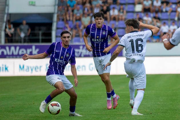 GER, Aue, Fussball, Regionalliga Nordost, 3. Spieltag, FC Erzgebirge Aue vs. BFC Dynamo im Bild v.l.: Chadi Ramadan (FC Erzgebirge Aue 17), Ludwig Boelke (BFC Dynamo 16), Zweikampf 06.08.2026, EINS Erzgebirgsstadion Aue DFB REGULATIONS PROHIBIT ANY USE OF PHOTOGRAPHS AS IMAGE SEQUENCES AND OR QUASI-VIDEO, *** GER, Aue, Soccer, Northeast Regional League, Matchday 3, FC Erzgebirge Aue vs. BFC Dynamo (pictured, from left): Chadi Ramadan (FC Erzgebirge Aue, 17), Ludwig Boelke (BFC Dynamo, 16), tackle on August 6, 2026, EINS Erzgebirgsstadion Aue DFB REGULATIONS PROHIBIT ANY USE OF PHOTOGRAPHS AS IMAGE SEQUENCES AND OR QUASI-VIDEO, Copyright: HMBxMedia PaulxFritz