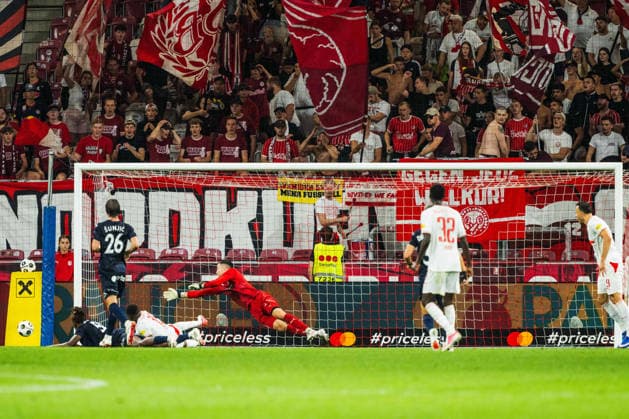 SOCCER - UEFA EL, RBS vs Pafos SALZBURG,AUSTRIA,06.AUG.26 - SOCCER - UEFA Europa League, qualification, Red Bull Salzburg vs Pafos FC. Image shows Radoslaw Majecki (Pafos).  GEPAxpictures xJulioxArellano