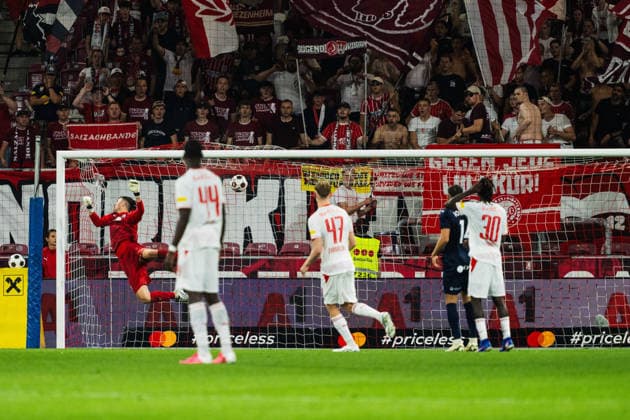 SOCCER - UEFA EL, RBS vs Pafos SALZBURG,AUSTRIA,06.AUG.26 - SOCCER - UEFA Europa League, qualification, Red Bull Salzburg vs Pafos FC. Image shows Radoslaw Majecki (Pafos).  GEPAxpictures xJulioxArellano