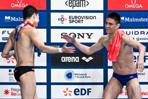 Ole Johannes Rosler of Germany, bronze, Ruslan Ternovoi Neutral Athlete B, gold celebrate after the diving 10m Platform Men Final during the European Aquatics Championships at the Olympic Aquatic Center in Paris (France), August 6, 2026. Andrea Masini Deepbluemedia Insidefoto