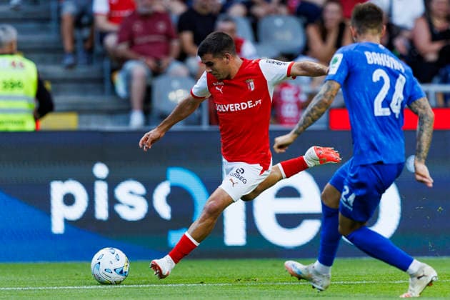 BRAGA, PORTUGAL - AUGUST 06: Victor Gomez of SC Braga in action during the UEFA Conference League 2026 27 Qualifying Round Semi-Final match between SC Braga and FK Dinamo Minsk at Estadio Municipal de Braga on August 06, 2026 in Braga, Portugal. (Photo by Diego Maranhao Eurasia Images) Braga Estadio Municipal de Braga Portugal *** BRAGA, PORTUGAL, AUGUST 6 Victor Gomez of SC Braga in action during the UEFA Conference League 2026–27 Qualifying Round Semifinal match between SC Braga and FK Dinamo Minsk at Estadio Municipal de Braga on August 6, 2026 in Braga, Portugal. Photo by Diego Maranhao, Eurasia Sport Images. Braga, Estadio Municipal de Braga, Portugal Copyright: x x2026xEurasiaxSportxImagesx jp-en-EuSpIm-PED_DIE_Braga_Minsk_06Aug2026_PT064