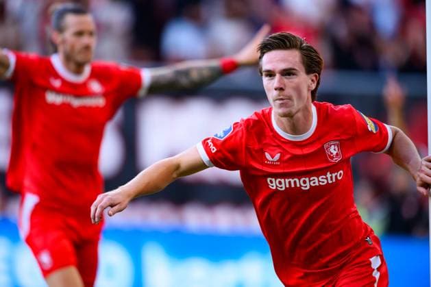 ENSCHEDE , 06 08-2026 , Stadium Grolsch Veste , season 2026 2027 , UEFA Europa League play-off football , match between FC Twente and FC DAC 1904 , picture shows FC Twente player Daan Rots scores the 1-0 and celebrates Twente - DAC 1904  x205494371x Copyright: