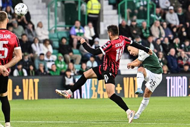 Hibernian v KF ShkÃ«ndija UEFA Europa Conference League Felix Passlack of Hibernian shoots past Endrit Krasniqi of KF ShkÃ«ndija during the UEFA Europa Conference League Third Qualifying Round First Leg match at Easter Road, Edinburgh 06 08 2026 UK Newspapers OUT Copyright: xJamiexJohnstonx FIL-23733-0203
