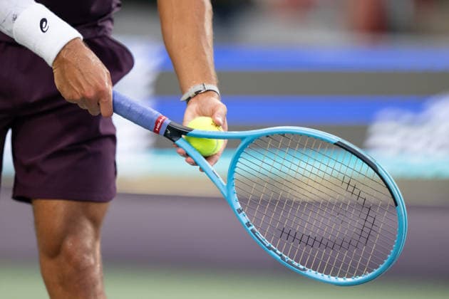 MONTREAL, QC - AUGUST 06: Lorenzo Musetti from Italia serves the ball against Raphael Jodar from Spain during their singles third round match on day five of the ATP, Tennis Herren 1000 National Bank Open presented by Rogers at Stade IGA on August 6, 2026 in Montreal, Quebec, Canada.(Photo by Vincent Ethier Icon Sportswire)( TENNIS: AUG 06 National Bank Open EDITORIAL USE ONLY Icon2608065704