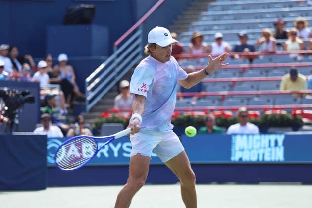 ATP, Tennis Herren Masters 1000 National Bank Open Montreal 2026 - Round of 32 - Day 6 Ãlex de Minaur of Australia plays a forehand during the Men™s round of 32 match against Cameron Norrie of United Kingdom on day 6 of the ATP Masters 1000 National Bank Open at IGA Stadium. on August 6, 2026, in Montreal, Canada. (Photo by Horacio Zamora Eyepix Group) Copyright: xHoracioxZamorax xEyepixxGroupx HZ_06082026_194180