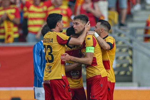 UEFA Europa League 2026 2027 match Jagiellonia Bialystok and Rangers FC in Bialystok, Poland - 06 Aug 2026 Guilherme Manuel Serano Montoia of Jagielloni Bialystok (23), Kajetan Szmyt (7), Taras Romanczuk (6) and Jesus Imaz Balleste of Jagiellonia Bialystok celebrate after scoring a goal during the UEFA Europa League 2026 2027 match between Jagiellonia Bialystok and Rangers FC at Chorten Arena (Bialystok). UEFA Europa League 2026 2027 match between Jagiellonia Bialystok and Rangers FC Jagiellonia Bialystok 2 - 1 Rangers FC Bialystok Poland Copyright: xGrzegorzxWajdax xSOPAxImagesx Grzegorz-Wajda-1441053