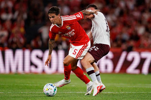 Enzo Barrenechea seen during UEFA Europa League qualifying game between teams of SL Benfica and Heart of Midlothian FC (Maciej Rogowski Ball Raw Images PT) Lisbon Estadio Da Luz Portugal Copyright: xMaciejxRogowskix maciejrogowski_slbenfica_hearts_2627_5-194