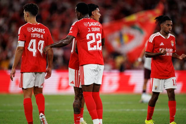 Jhon Duran and Richard Rios seen celebrating after scoring goal during UEFA Europa League qualifying game between teams of SL Benfica and Heart of Midlothian FC (Maciej Rogowski Ball Raw Images PT) Lisbon Estadio Da Luz Portugal Copyright: xMaciejxRogowskix maciejrogowski_slbenfica_hearts_2627_5-304