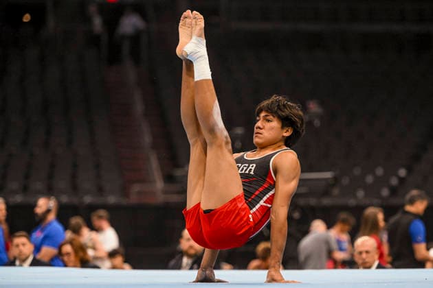 Gymnastics: Gymnastics: Xfinity US Gymnastics Championships Tenoch Diaz of Southlake competes on floor exercise in the junior division of the Xfinity USA Gymnastics Championship at the Mortgage Matchup Center in Phoenix, Arizona, Thursday, August 6, 2026. (Thomas Fernandez Image of . Phoenix Arizona United States EDITORIAL USE ONLY Copyright: xx ThomasxFernandezx iosphotos417342